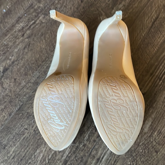NWOT Gianni Bini Stilettos - Picture 5 of 6